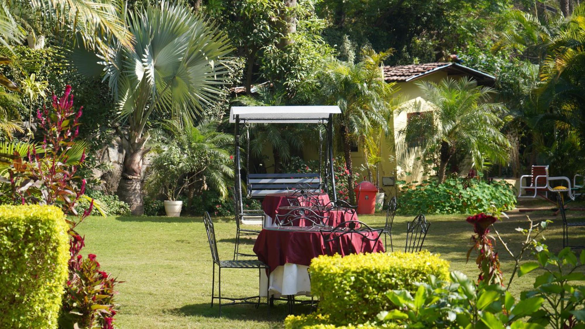 Hill 'N' You - A Boutique Garden Resort Mount Abu Exterior photo